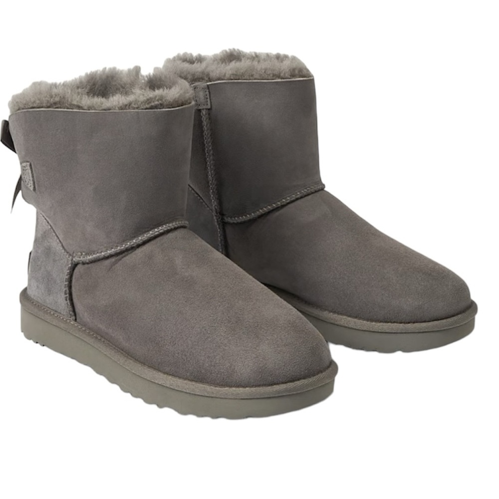 UGG Mini Bailey Bow Boot 🎀